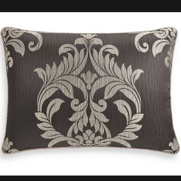 Hotel Collection KING Flourish (1) Sham $135 - Picture 1 of 2